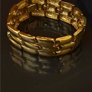 Elegant signed Napier, vintage Gold-Tone